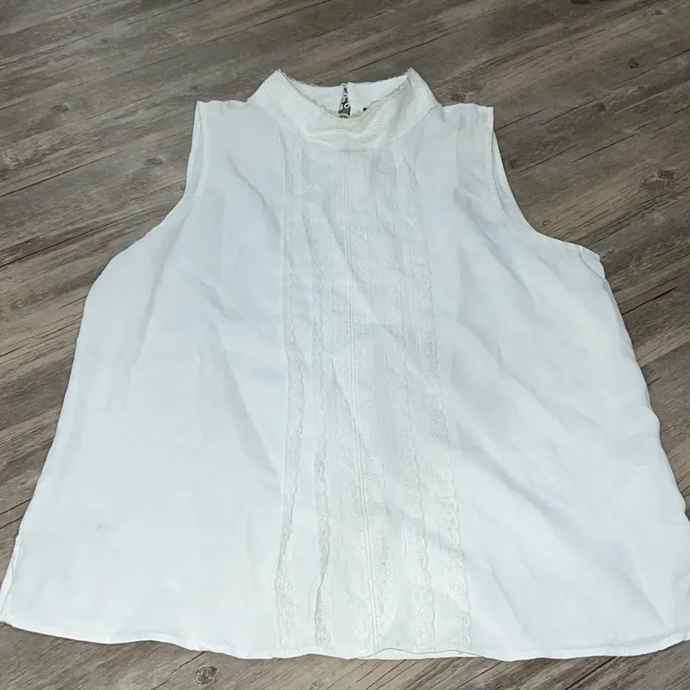 Vince Camuto top